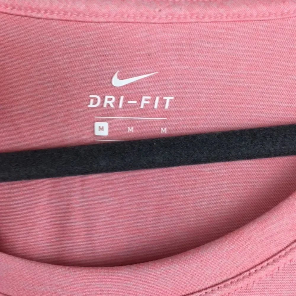 Nike | Dri Fit Training Short Sleeve Shirt | M